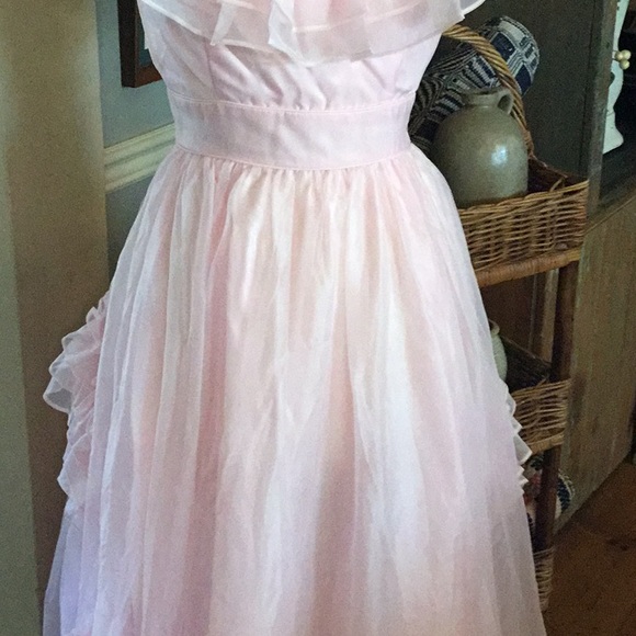 VintagePink Lorrie Deb Gown - Picture 3 of 8